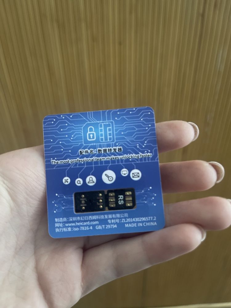iPhone Xr 64gb 79%акб r-sim