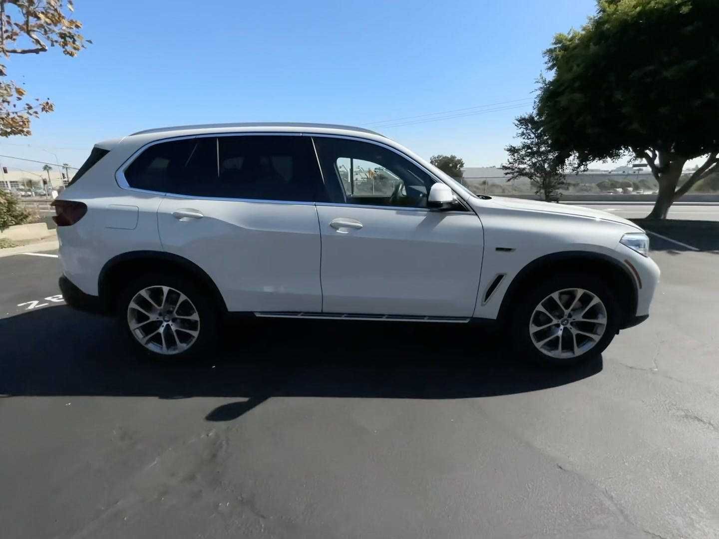 2023 BMW X5 xDrive45e