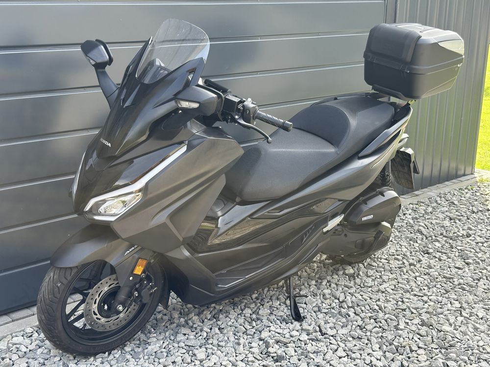 Honda Forza 125 najnowszy model kat. B kufer