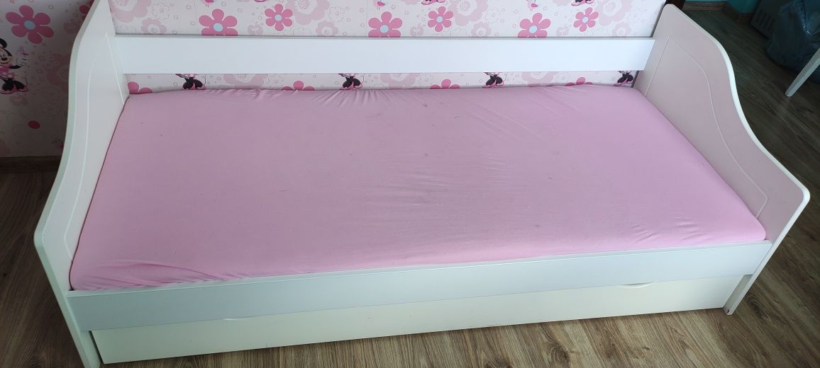 Sprzedam łóżko dziecięce  180x80
