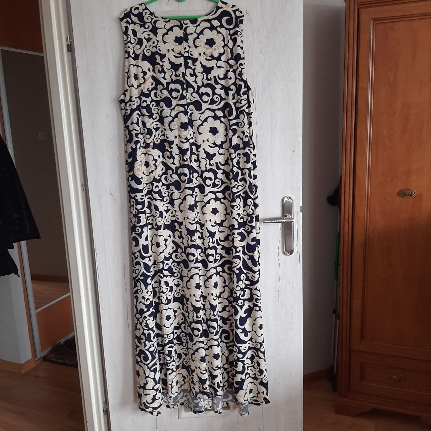 Suknia rozmiar  około 56/58/60