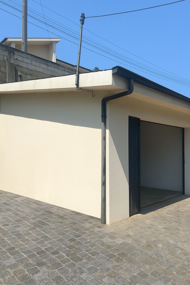 Arrenda-se lugar de garagem