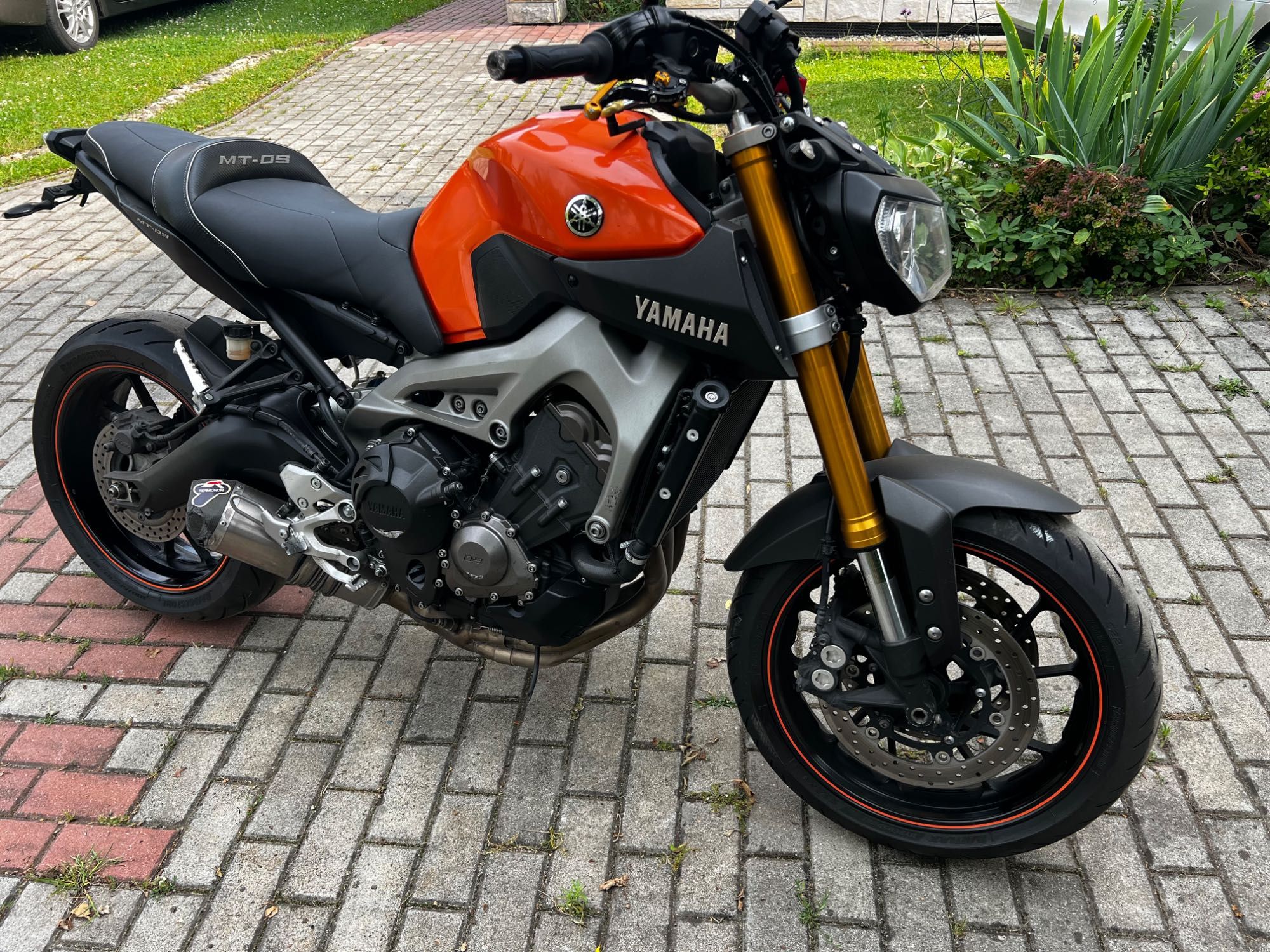 Yamaha mt 09 uszkodzona