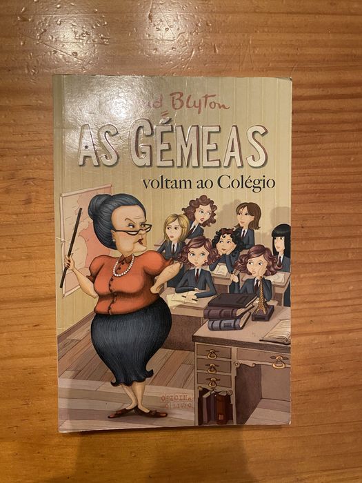 Livro Coleção “ As gémeas”