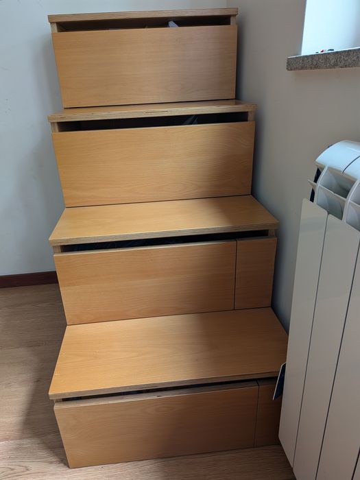 Armário em forma de escada