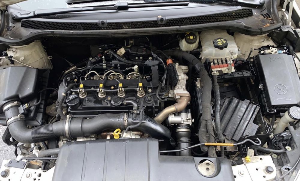 Розборка Opel Astra j опель Астра J 1.7 cdti denso запчастини шрот