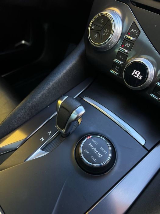 Ds5 гібрид/дизель ПОВНИЙ ПРИВІД 200к.с