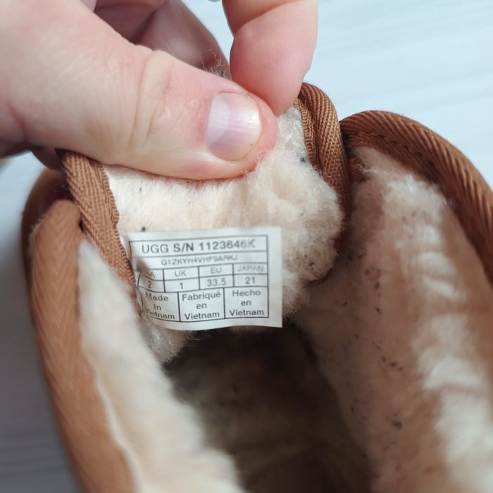 оригінальні зимові  UGG угги  р33.5 на ніжку до21см