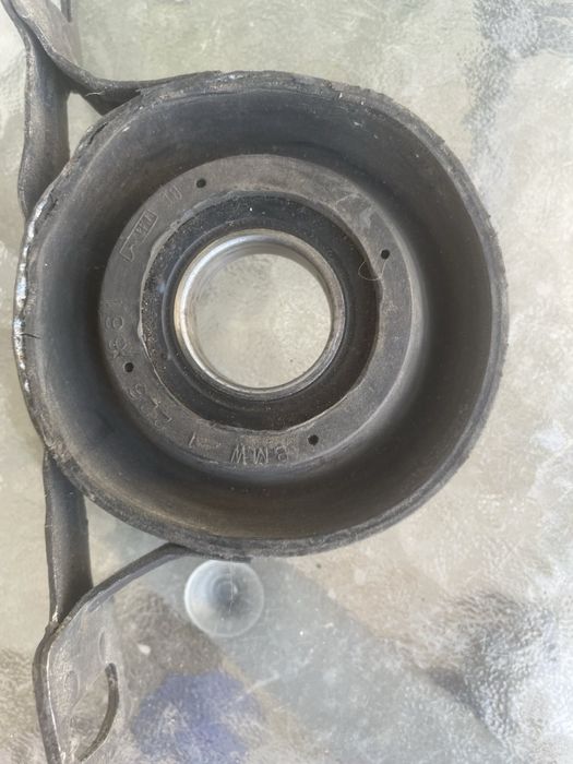 підвісний підшипник опора кардана подвесная 1226661 BMW320