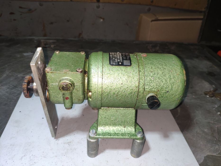 Silnik z przekładnia 230v 1.1 ampera 10 obr.