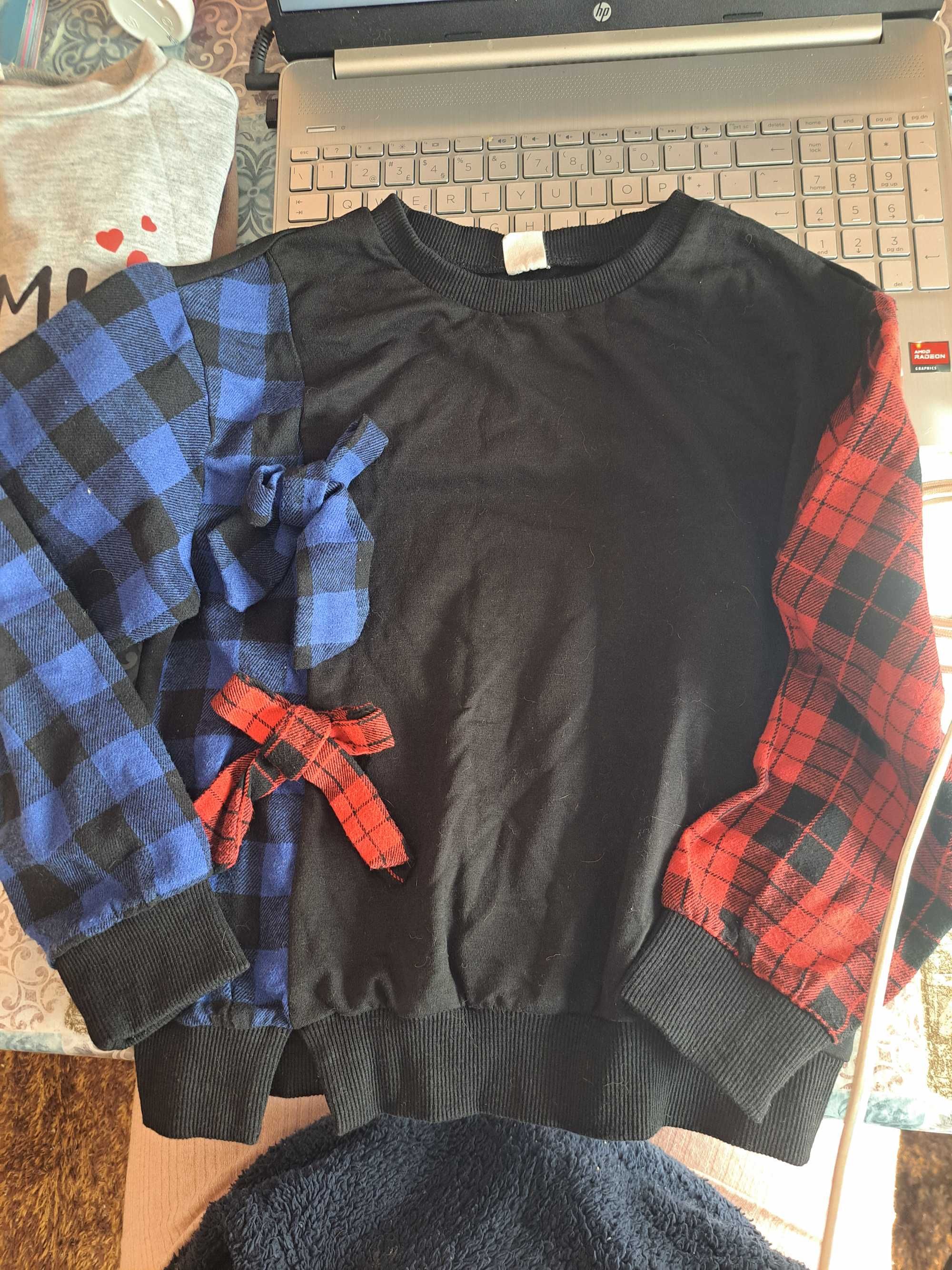Varias peças de roupa a 1 € cada