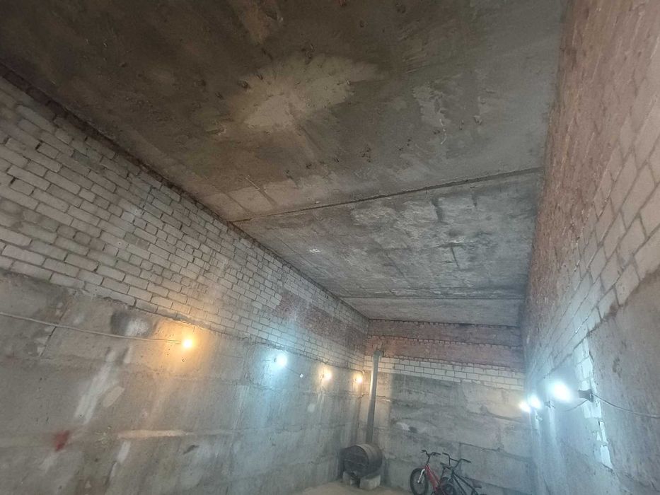 Гараж великий Троєщина Під підіймач СТО малярка склад цех виробництво