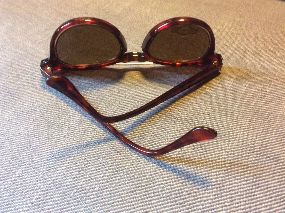 Okulary przeciwsłoneczne z filtrem uv nowe