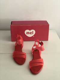 Sandálias Melissa /Mel em borracha cor de rosa