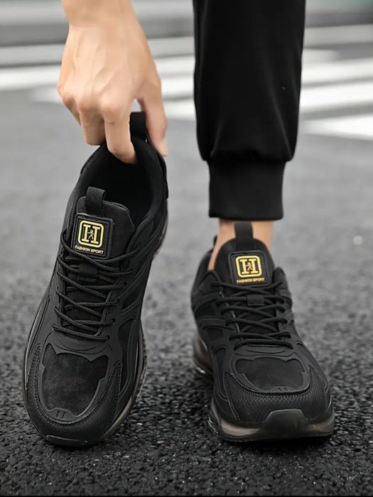 Чоловічі кросівки 44 розмір