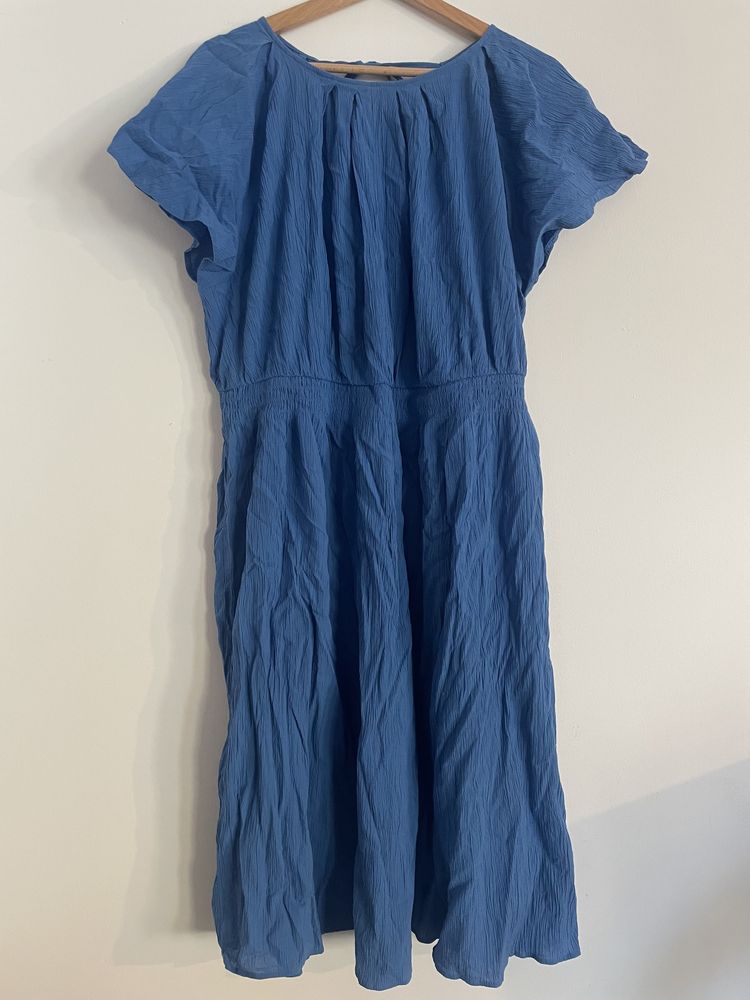 H&M Niebieska lekka sukienka z ozdobnymi rękawami r. XL