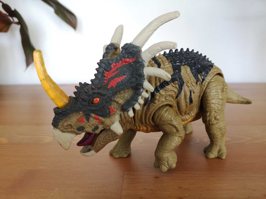 figurka akcji dinozaur Styrakozaur Styracosaurus CHAP MEI Dino Valley