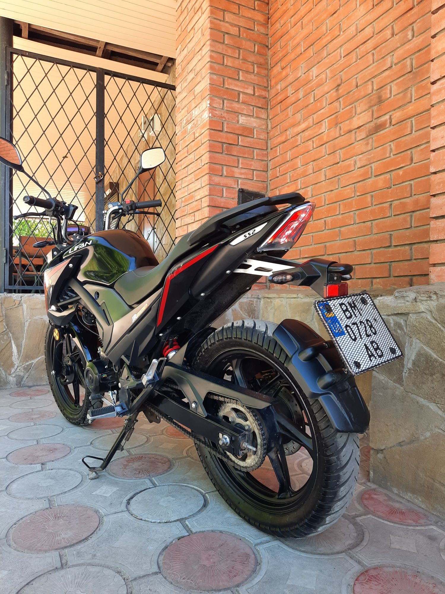 Продам мотоцикл   Lifan jr200