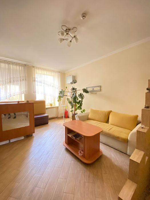 Оренда 1 окремої кімнати пл. Петрушевича (Центр)