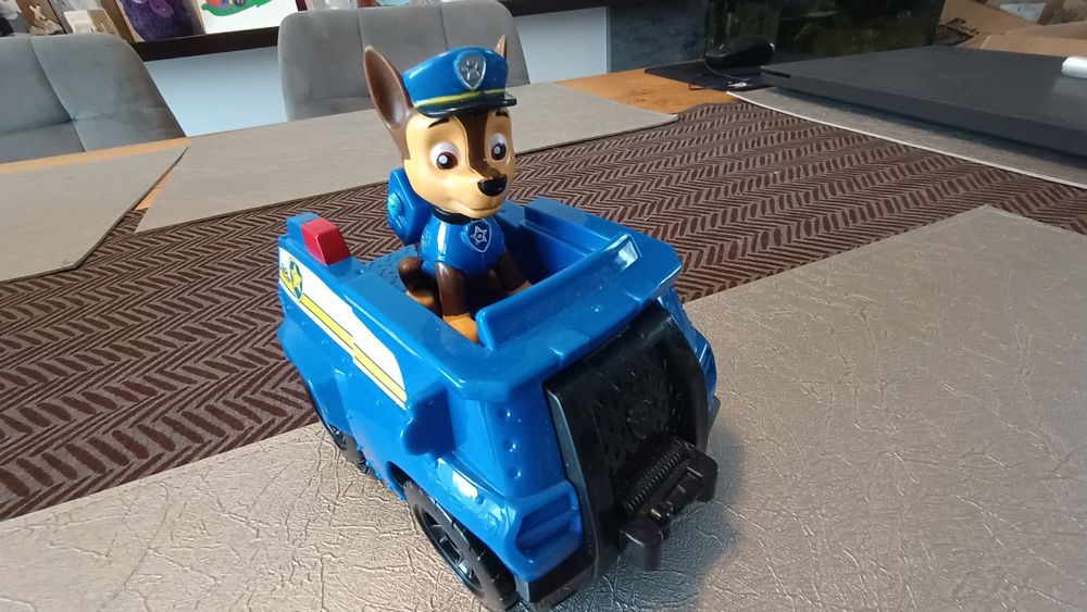 Chase i jego pojazd - Figurka Psi Patrol