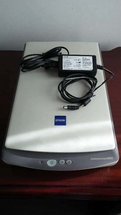 Scanner EPSON PERFECTION 640 U (Pouco uso, COMO NOVO, na caixa)