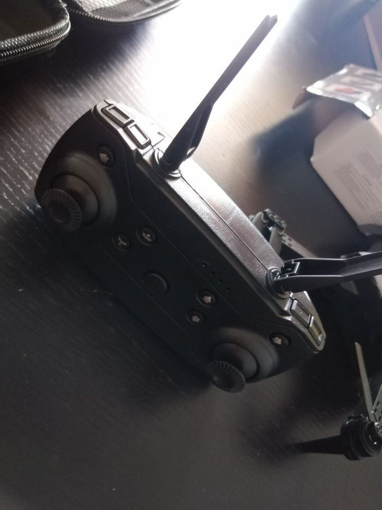 Promoção€€ DRONE E99 PRO novo