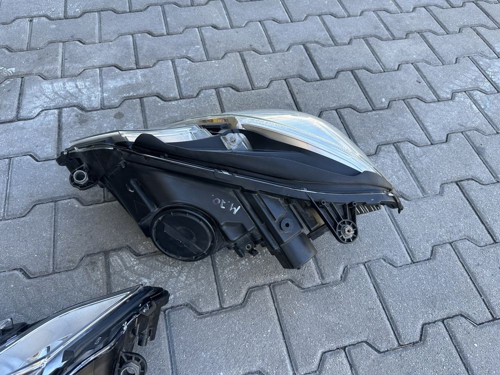Lampa Reflektor Lewa Prawa Bi-Xenon Mercedes E-Klasa W212