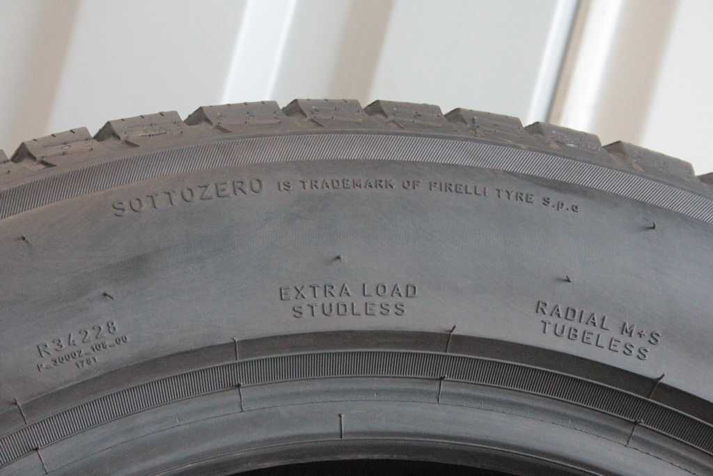 225/55/17 Pirelli Sottozero 3 225/55 R17 101V XL 1x7,6mm