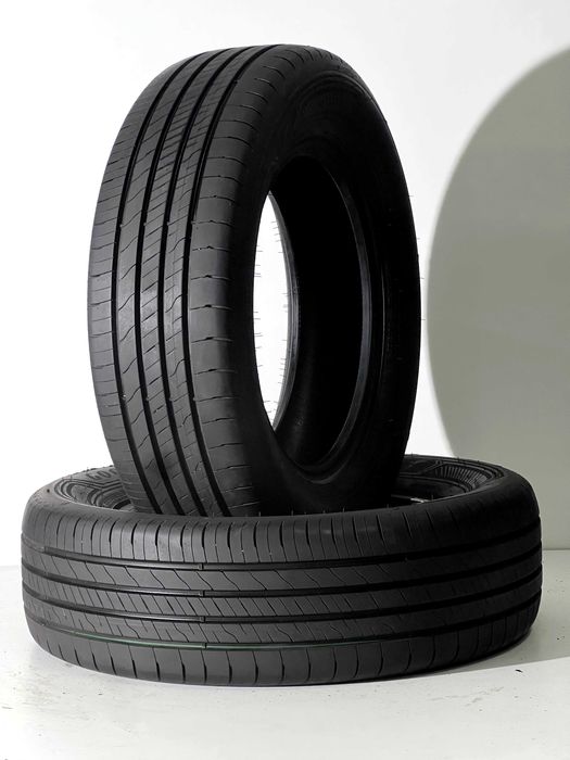 Pneus Goodyear Efficient Grip 2 - 215/65/16 - Como NOVOS