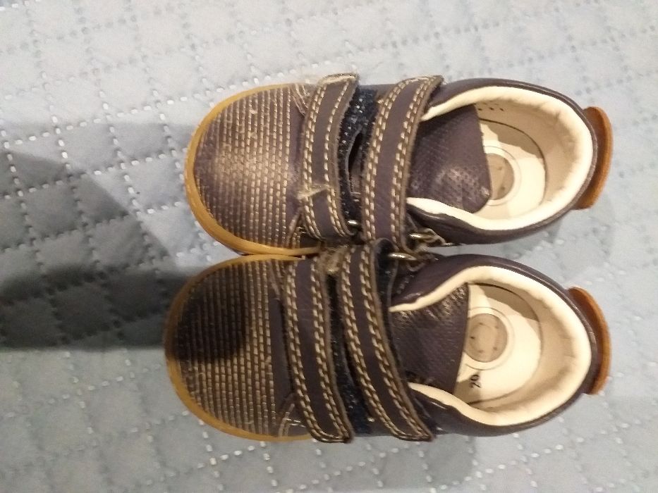 Calçado (Sapatilha Chicco)