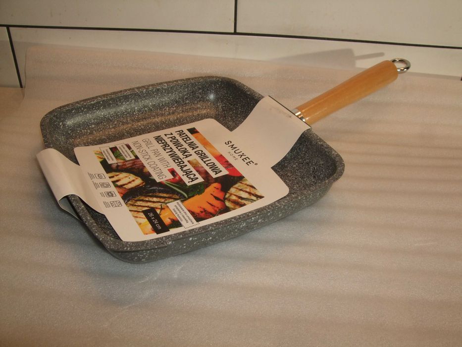 Patelnia GRILLOWA 26 x 24 cm Non - Stick Nieprzywierająca Smukee