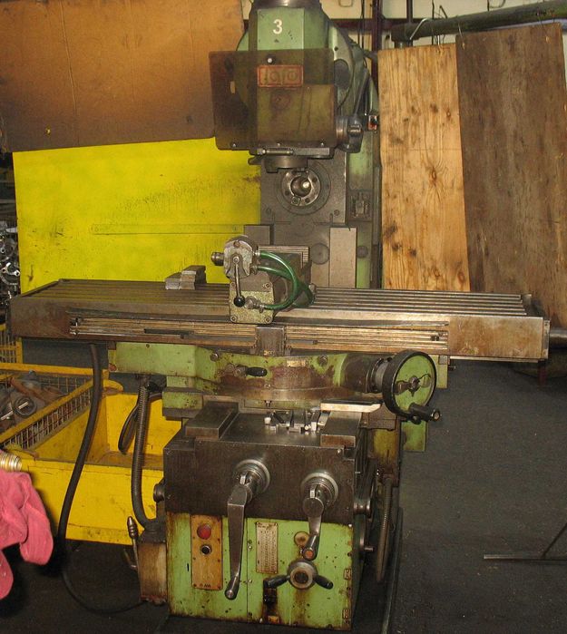 Frezarka używana Frezarka pionowa FWR40J2-LSP