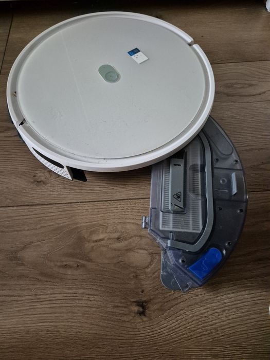 Robot odkurzacz sprzątający