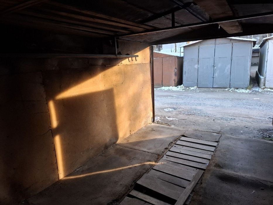 Гараж з землею. Центр/Північний. Кооператив Стартер