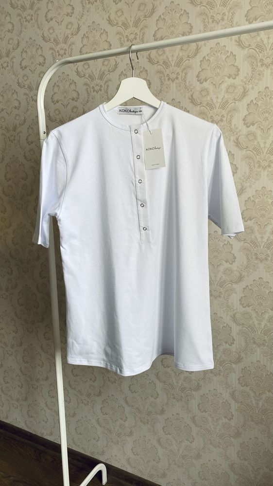 Нова біла футболка жіноча, базова, S/M