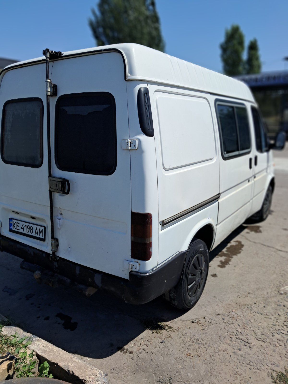 Продам автомобіль Ford Transit