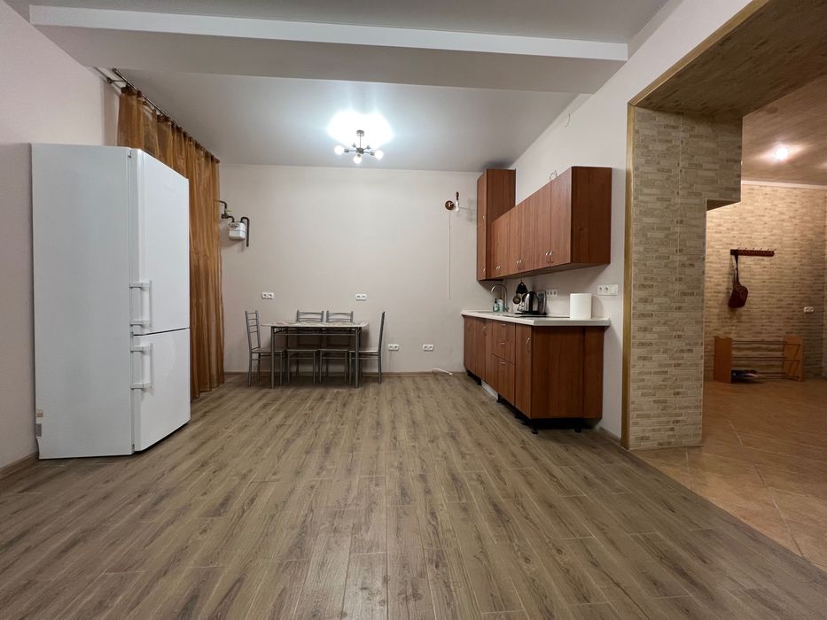 Снимите двухкомнатную квартиру в Центре, проспект Дмитра Яворницького