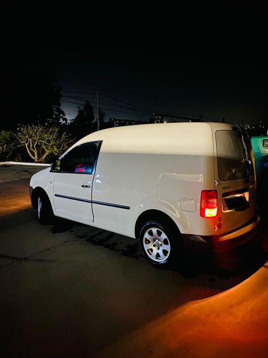 VW Caddy 1.9 TDI impecável