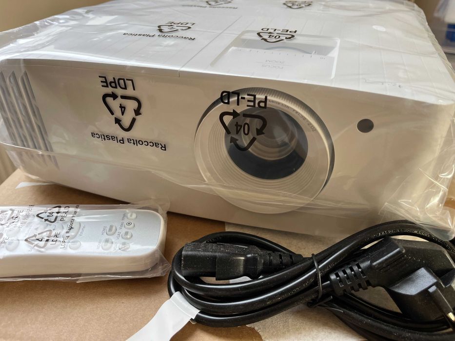 Projektor OPTOMA UHD38x 4K