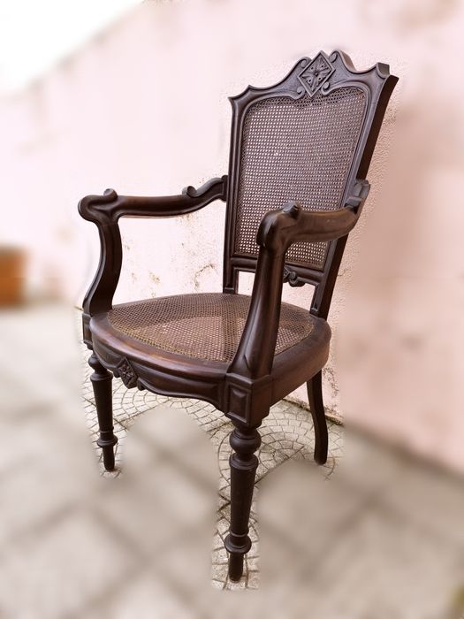 Poltrona / cadeira antiga em palhinha