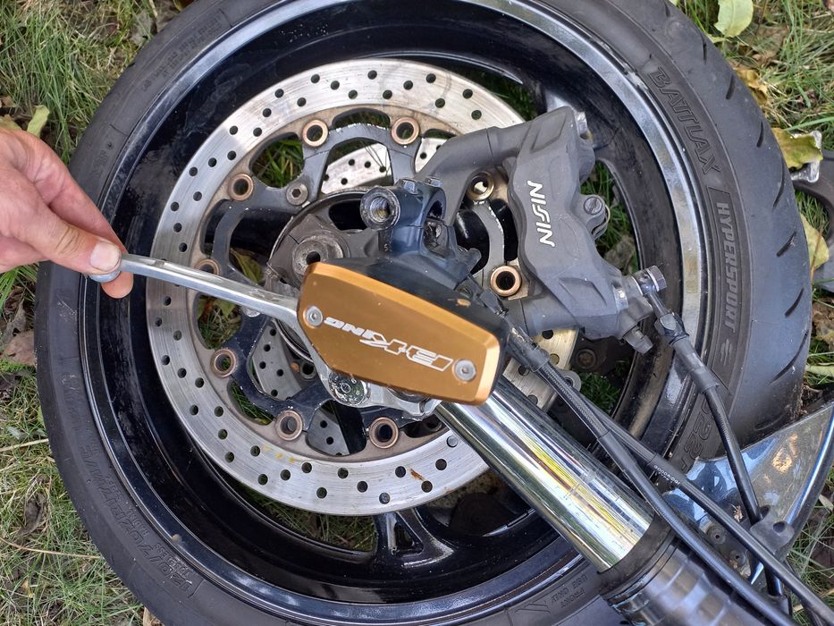 Suzuki bking 1300 felga lagi tarcze rama z dokumentami 09r. Pompa