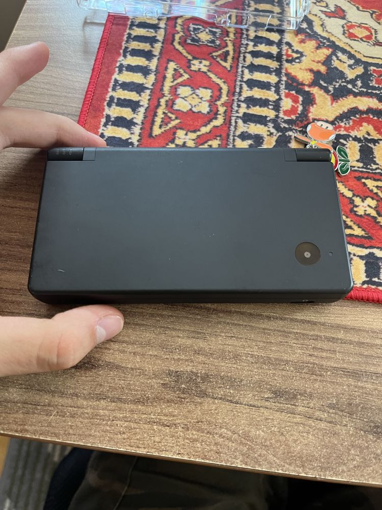 Nintendo Dsi Custom firmware z akcesoriami