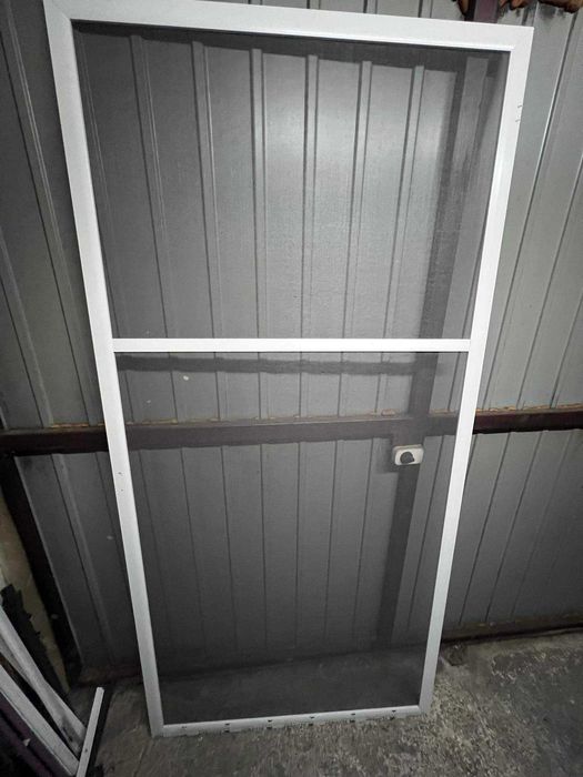 Moskitiera balkonowa drzwiowa nowa biała zawiasy listwa magnetyczna