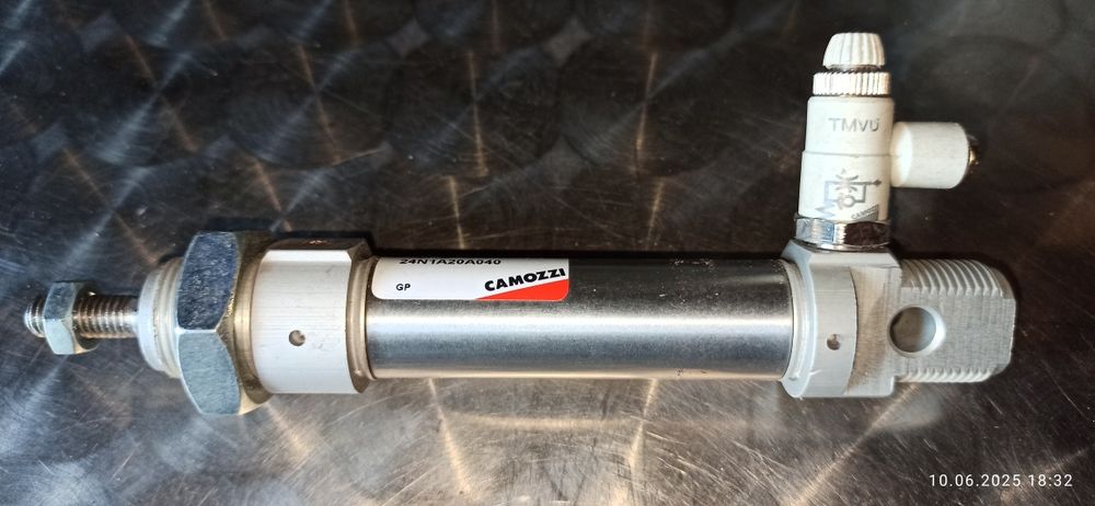 Пневмоцилиндр 24N1A20A040