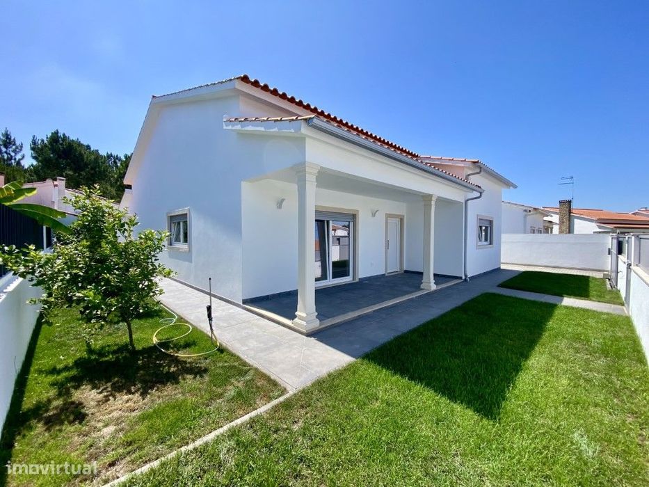 Excelente Moradia Térrea V3 de estilo tradicional em Casal da Areia...