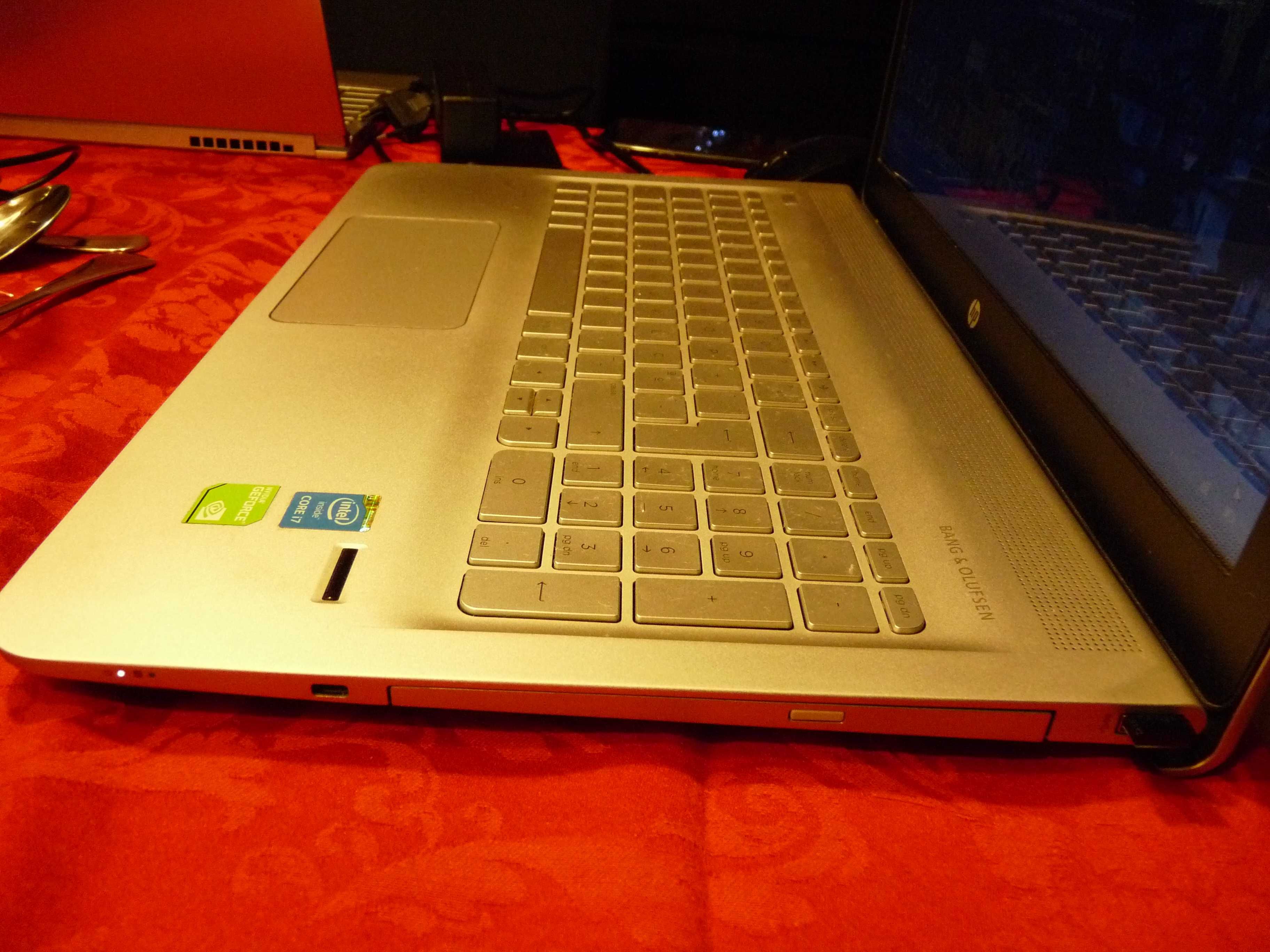 Portátil HP ENVY NOTEBOOK 15 usado I7 com disco SSD