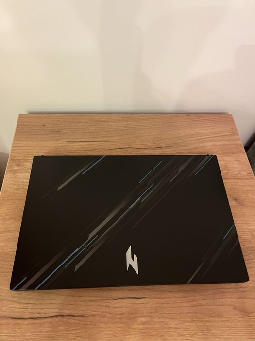 Acer Nitro V 15 i5-13420H / RTX 4050 / 16GB RAM / 512GB SSD