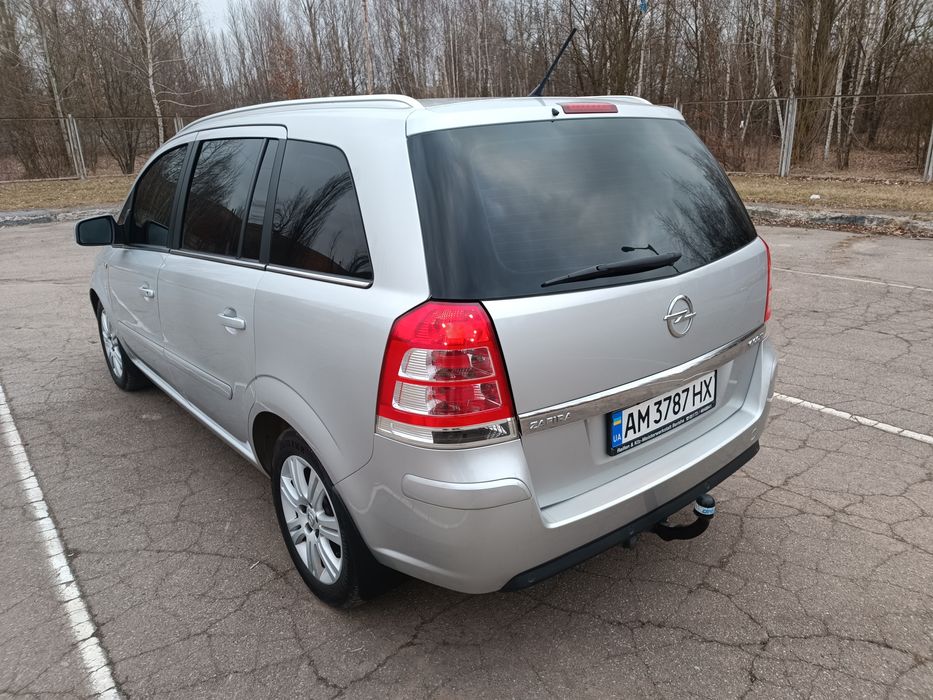 Продаж Опель Зафіра Б 2013р