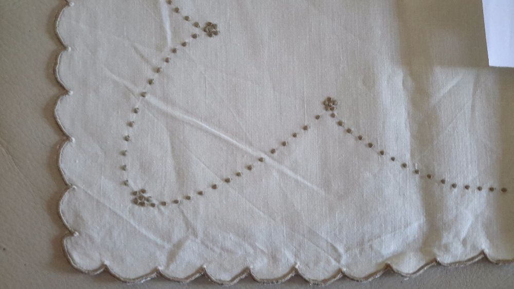 Pano bordado Madeira 62x31cm