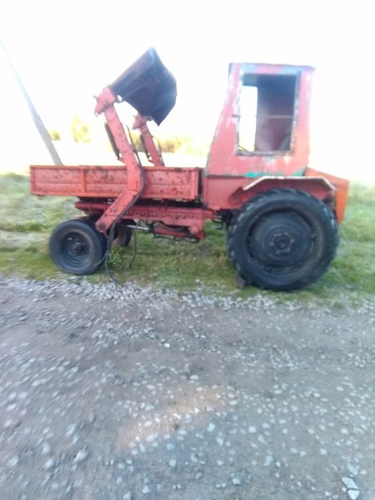 Продам трактор т-16